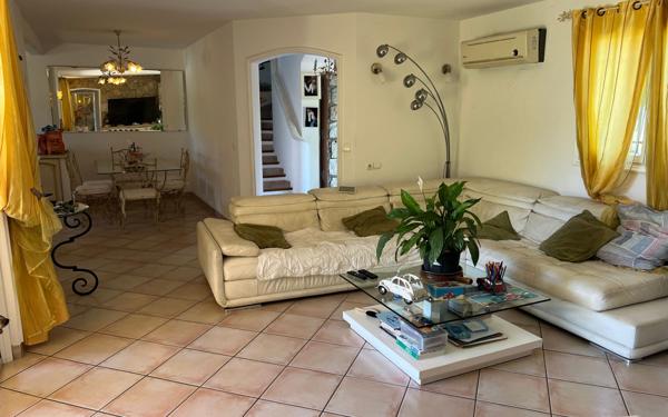 Maison à vendre    4 pièces •  Gattières