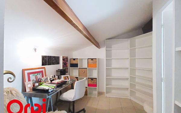 Appartement à vendre    2 pièces • 71 m2 Bandol