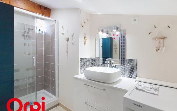 Appartement à vendre    2 pièces • 71 m2 Bandol