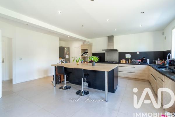 Maison à vendre 8 pièces 230 m² Orgeval
