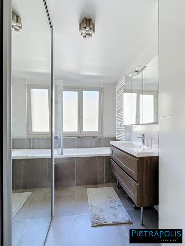 SOUS OFFRE Joli T3 lumineux avec balcon plein sud – Entre Brotteaux et Part-Dieu