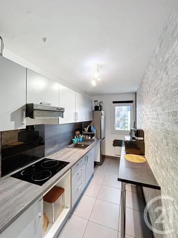 Appartement F2 à vendre  2 pièces - 49 m 2   COMPIEGNE  - 60