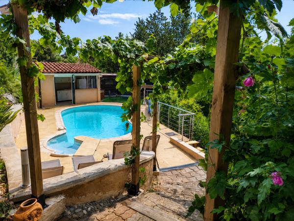 Villa- 6 pièces - La Gaude – Vue dégagée, Piscine & Au calme