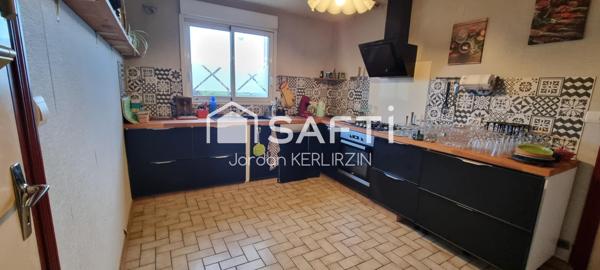 Maison 104 m², 5 pièces, 3 chambres, sur 609 m² de terrain, proche du bourg de Plougasnou