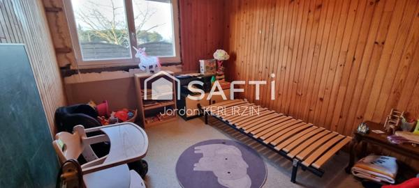 Maison 104 m², 5 pièces, 3 chambres, sur 609 m² de terrain, proche du bourg de Plougasnou