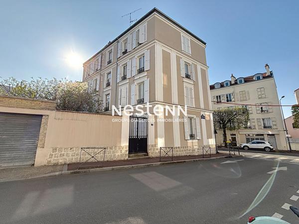 ISSY LES MOULINEAUX - QUARTIER SAINT ETIENNE - VENDU LOUÉ - Appartement 2 pièces duplex en dernier étage