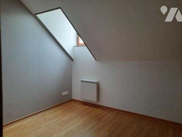 VAILLY-SURAISNE : IMMEUBLE A VENDRE AVEC RENDEMENT LOCATIF

A proximité de toutes les commodi...