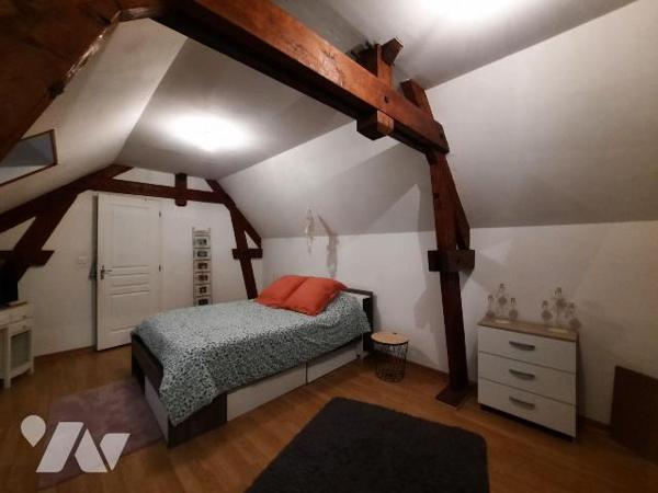 VAILLY-SURAISNE : IMMEUBLE A VENDRE AVEC RENDEMENT LOCATIF

A proximité de toutes les commodi...