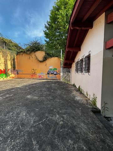 Immeuble à mutiples destinations