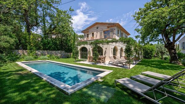 Vente Villa de luxe Saint-Tropez 15 Pièces 575 m²