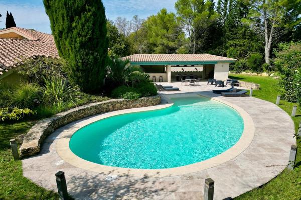 Vente Maison de luxe Uzès 8 Pièces 200 m²