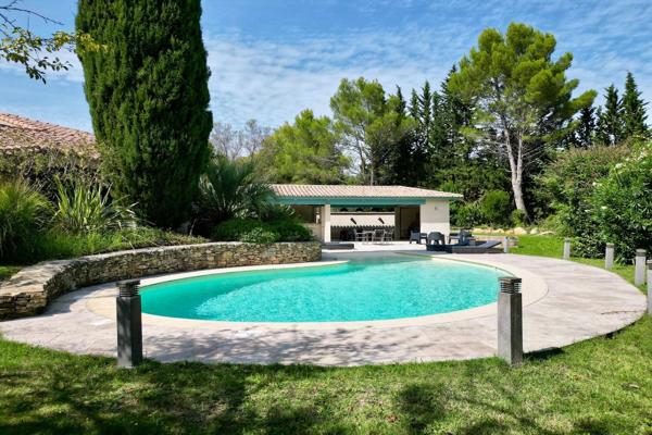 Vente Maison de luxe Uzès 8 Pièces 200 m²