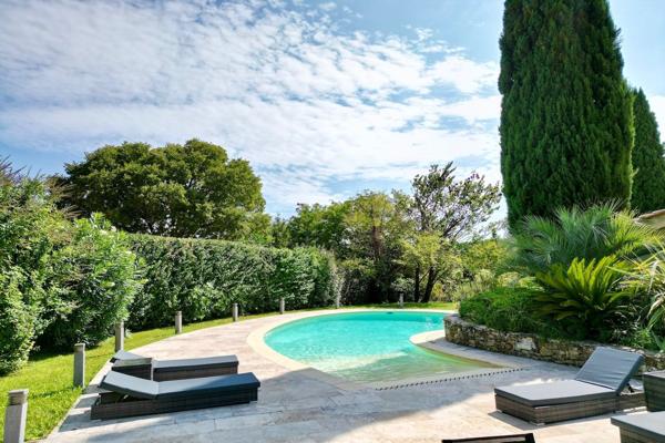 Vente Maison de luxe Uzès 8 Pièces 200 m²