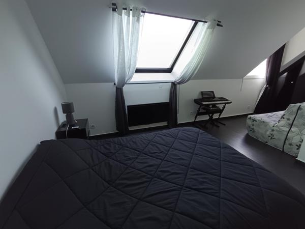 TRIPLEX D'EXCEPTION PORT CERGY 162M2 avec extérieur