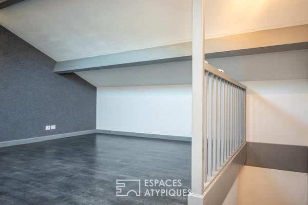 Maison en pierre avec piscine et vue panoramique