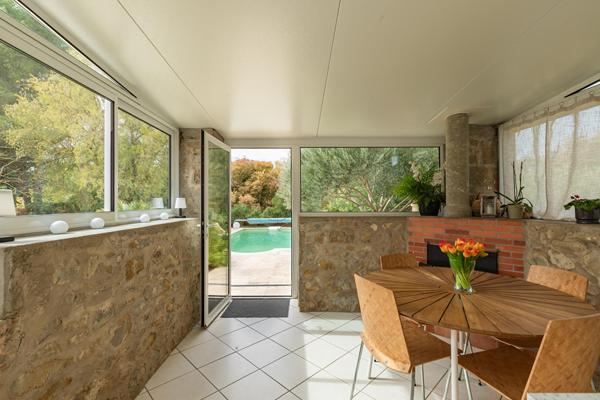 Ancienne ferme rénovée avec piscine et grande dépendance