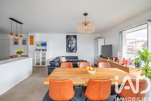 Appartement à vendre 4 pièces 93 m² Ville-la-Grand