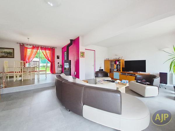 Vente maison La Roche Sur Yon : 344 850 € - AJP Immobilier La Roche-sur-Yon