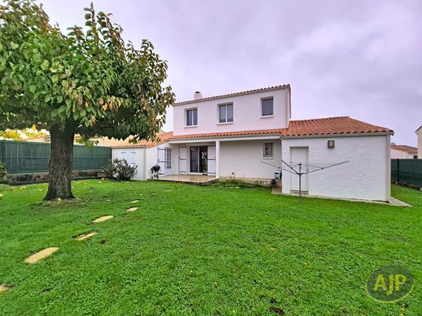 Vente maison La Roche Sur Yon : 344 850 € - AJP Immobilier La Roche-sur-Yon