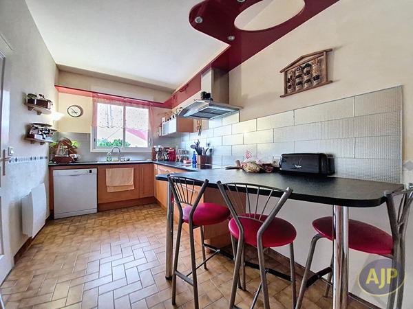 Vente maison La Roche Sur Yon : 344 850 € - AJP Immobilier La Roche-sur-Yon