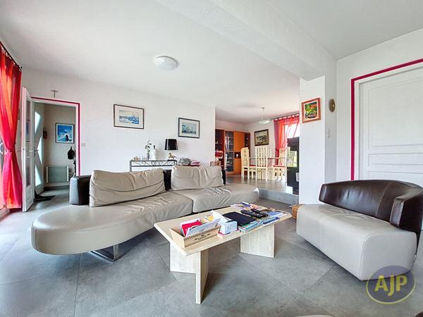 Vente maison La Roche Sur Yon : 344 850 € - AJP Immobilier La Roche-sur-Yon