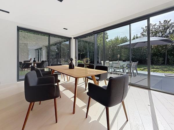Splendide maison d'architecte contemporaine  individuelle construite en 2020 de 240 m2 hab. dans une rue très prisée de Marcq en Baroeul