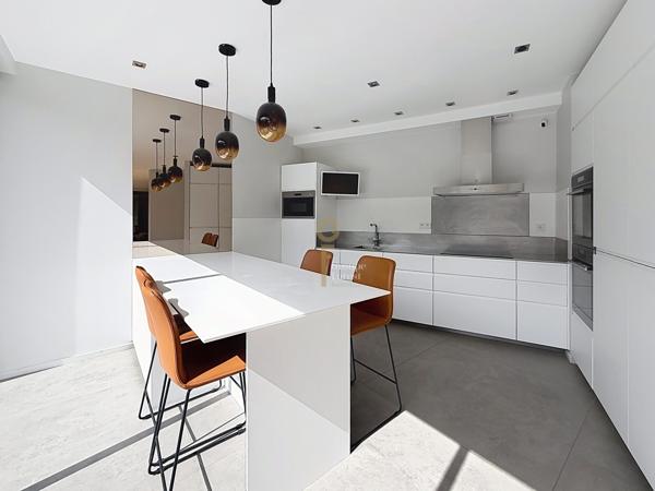 Splendide maison d'architecte contemporaine  individuelle construite en 2020 de 240 m2 hab. dans une rue très prisée de Marcq en Baroeul