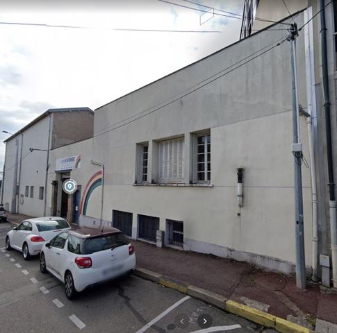 Local Commercial 5 pièces - 950 m²