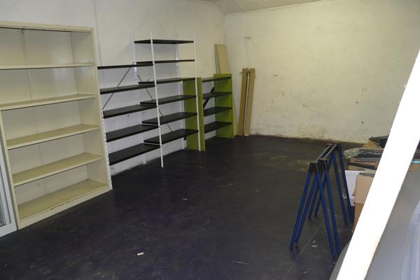 Local Commercial 5 pièces - 950 m²
