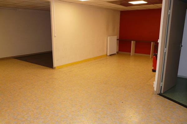 Local Commercial 5 pièces - 950 m²