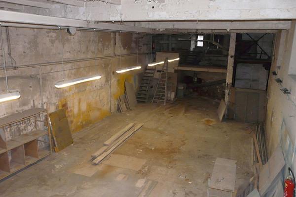 Local Commercial 5 pièces - 950 m²