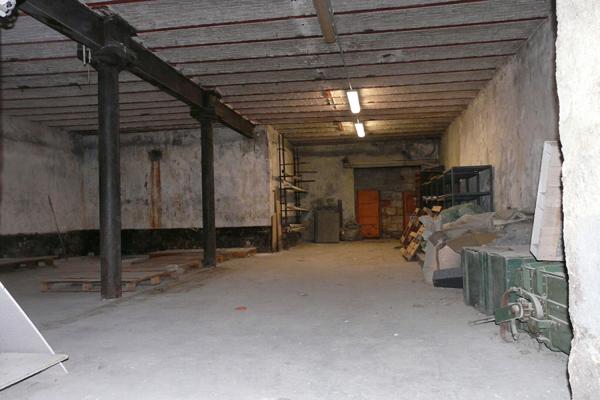 Local Commercial 5 pièces - 950 m²