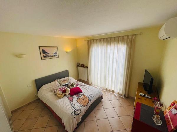 Villa T4 Piscine + studio 164m² parcelle 1000m² Bompas