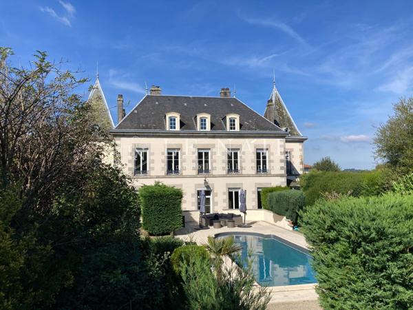 Belle demeure XIXe entre Limousin et Périgord, restaurée et entièrement meublée