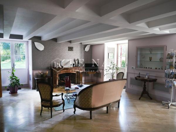 Manoir du XVIe siècle avec ses dépendances, proche Agen