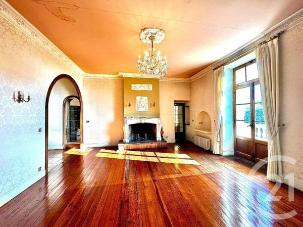 Appartement T6 à vendre  8 pièces - 202,02 m2 VOIRON - 38