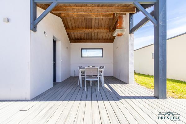 SOUS - PROMESSE - MAISON DE PLAIN-PIED 161M2 HABITABLES - PISCINE