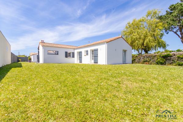 SOUS - PROMESSE - MAISON DE PLAIN-PIED 161M2 HABITABLES - PISCINE