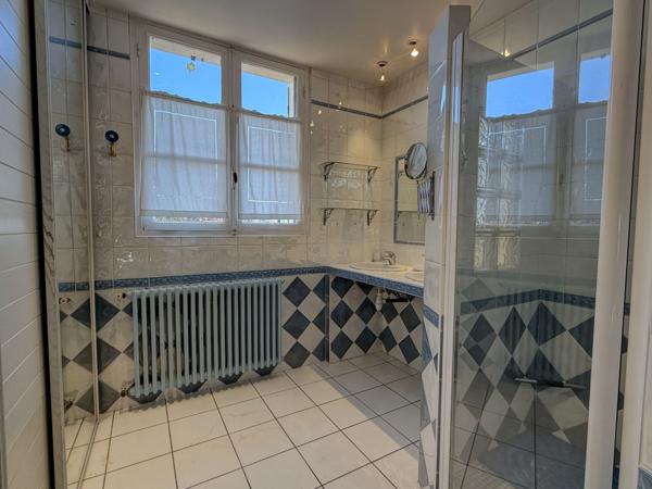 La Sauvetat-sur-Lède (47150) Nord Villeneneuve sur lot - charme de la pierre avec jardin sans vis-à-vis et vue dégagée