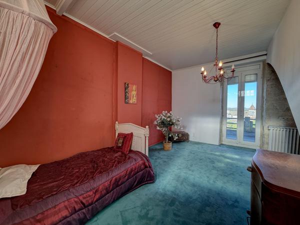 La Sauvetat-sur-Lède (47150) Nord Villeneneuve sur lot - charme de la pierre avec jardin sans vis-à-vis et vue dégagée