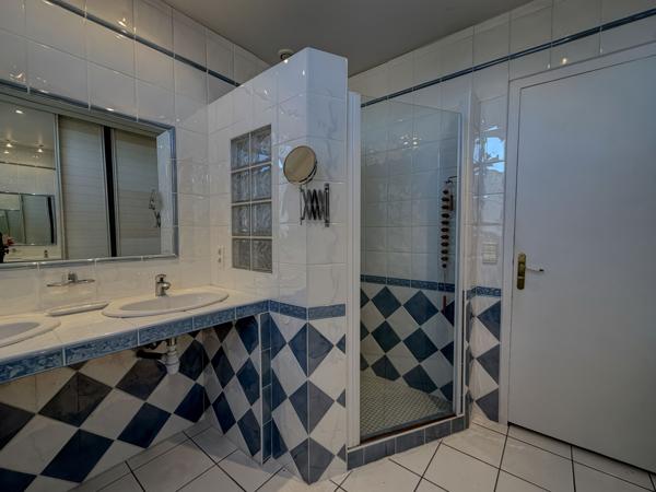 La Sauvetat-sur-Lède (47150) Nord Villeneneuve sur lot - charme de la pierre avec jardin sans vis-à-vis et vue dégagée