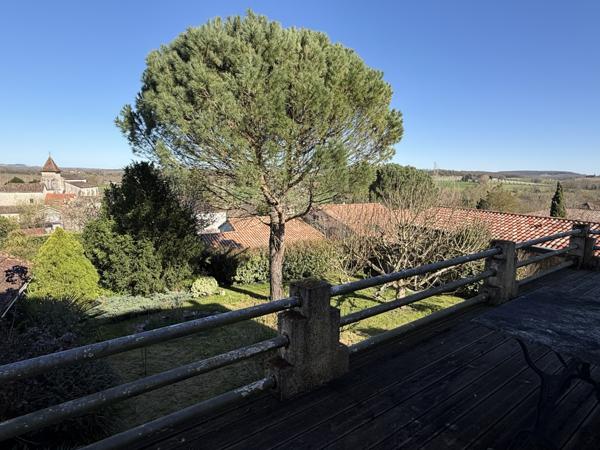La Sauvetat-sur-Lède (47150) Nord Villeneneuve sur lot - charme de la pierre avec jardin sans vis-à-vis et vue dégagée