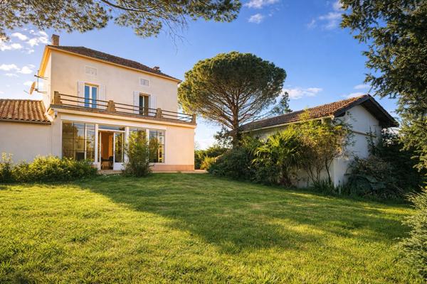 La Sauvetat-sur-Lède (47150) Nord Villeneneuve sur lot - charme de la pierre avec jardin sans vis-à-vis et vue dégagée