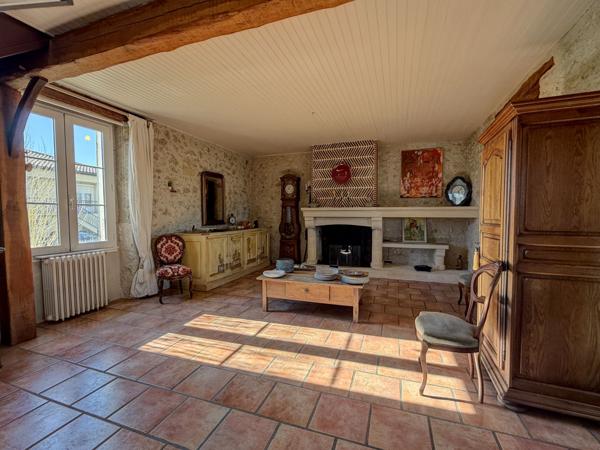 La Sauvetat-sur-Lède (47150) Nord Villeneneuve sur lot - charme de la pierre avec jardin sans vis-à-vis et vue dégagée