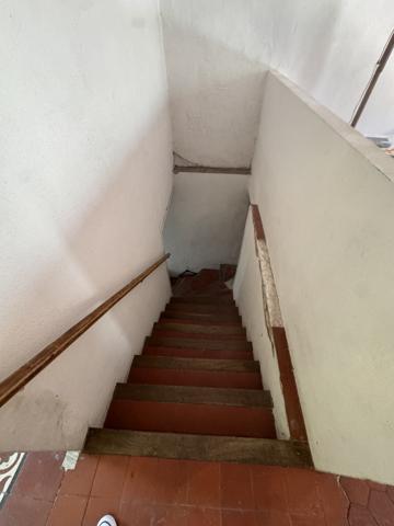 Avignon (84000) AVIGNON INTRAMUROS – BIEN RARE À FORT POTENTIEL Maison avec garage de 36m2 et cour+terrasse