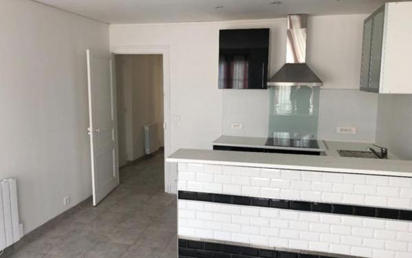 Immeuble à vendre    3 pièces • 110 m2 Bléneau