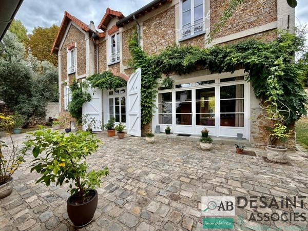 A vendre à Lagny sur Marne propriété de caractère quartier Saint Laurent. Lagny-sur-Marne (77400)
