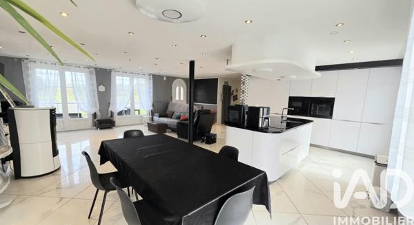 Maison à vendre 8 pièces 237 m² La Chapelle-Fleurigné
