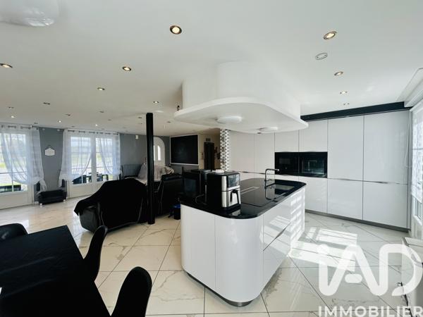 Maison à vendre 8 pièces 237 m² La Chapelle-Fleurigné
