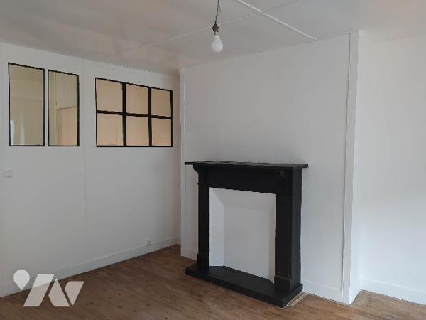 Maison de ville en pierre entièrement rénovée – 114 m² habitables